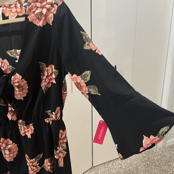 Floral Romper - Picture 4 of 5